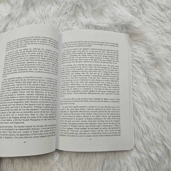 MARY Shelley Frankestein paperback - Picture 3 of 4